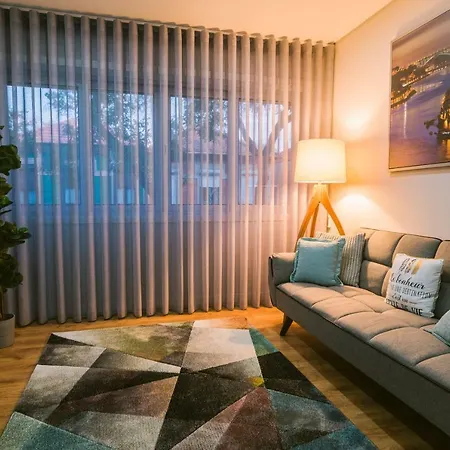 דירה Lechartier 2 *